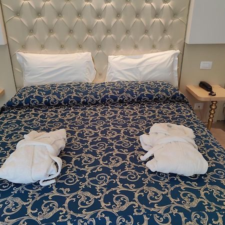 Hotel Ambassador ริมินี ภายนอก รูปภาพ