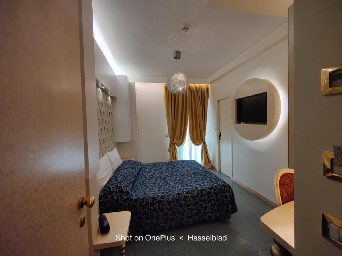Hotel Ambassador ริมินี ภายนอก รูปภาพ