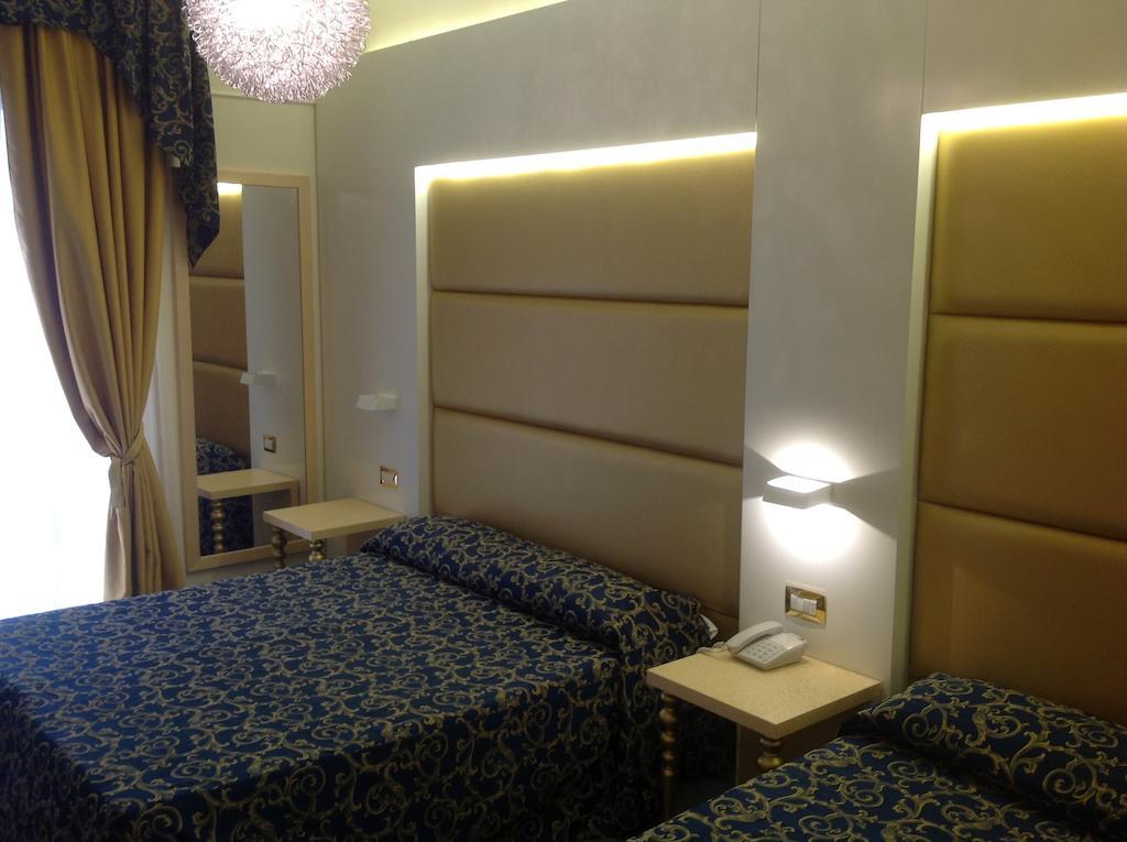 Hotel Ambassador ริมินี ภายนอก รูปภาพ