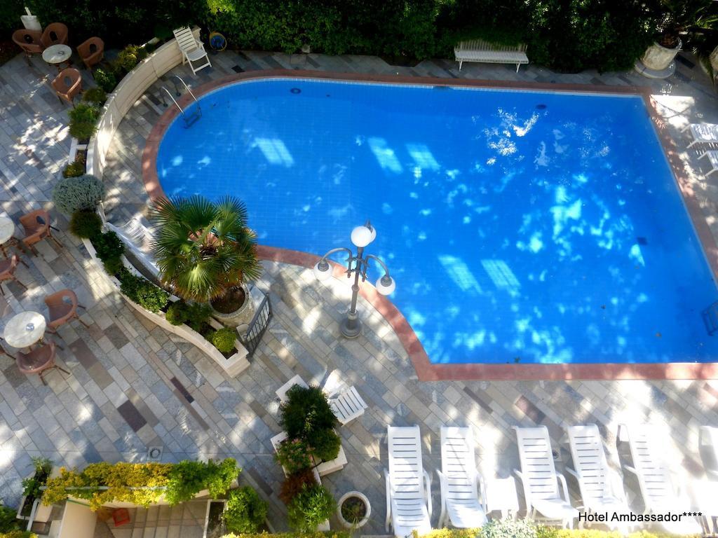 Hotel Ambassador ริมินี ภายนอก รูปภาพ
